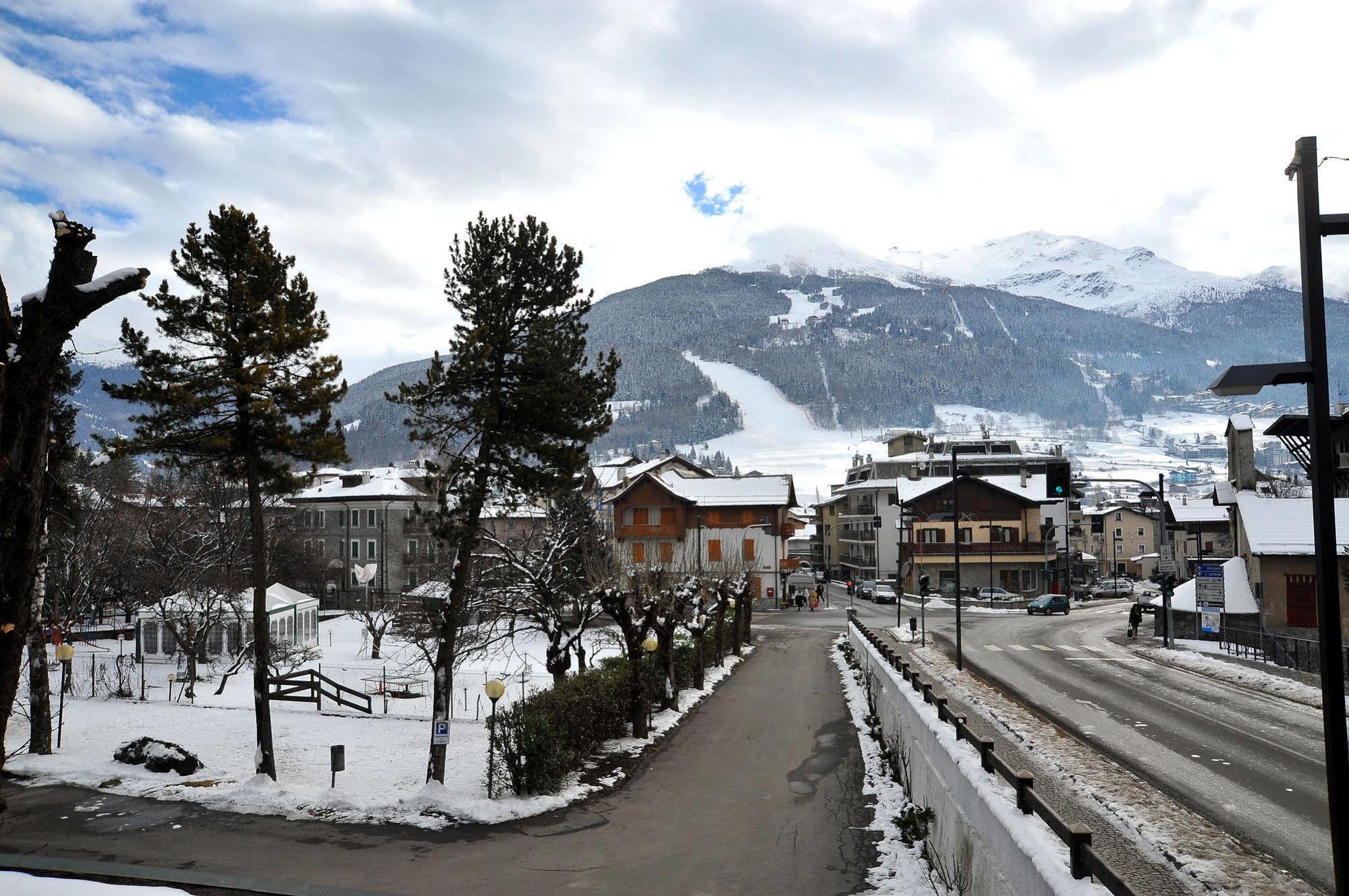 Hotel Nazionale Bormio Exterior foto